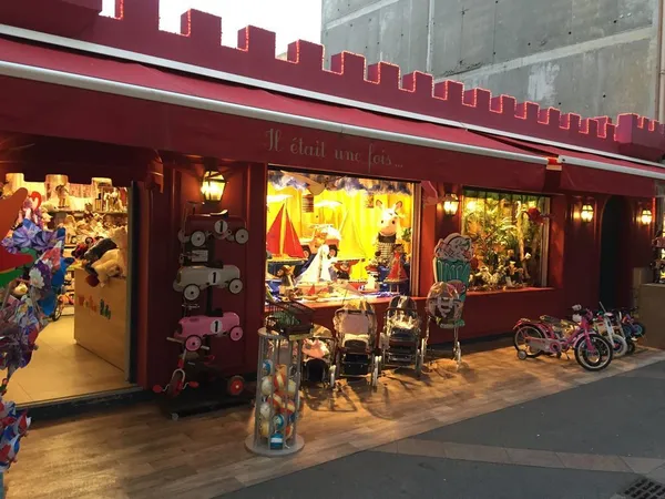 FOND DE COMMERCE JOUET TRADITIONNEL Prix 220 000 e