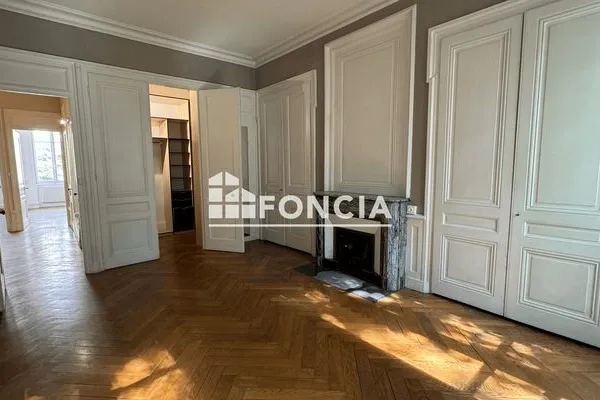 Appartement 3 pièces 101 m²