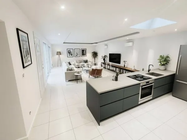 Appartement 5 pièces 155 m²