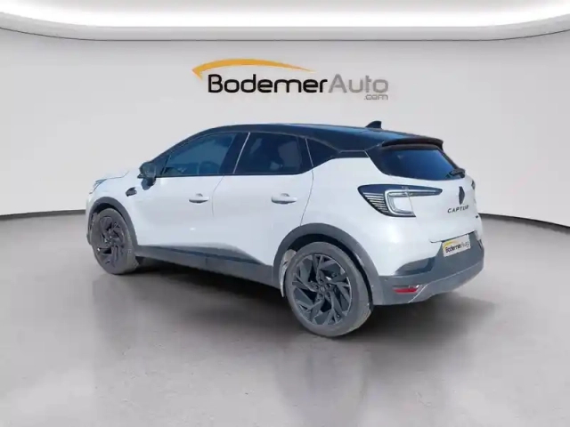Renault Captur e-tech full hybrid 145 ch — photo 3