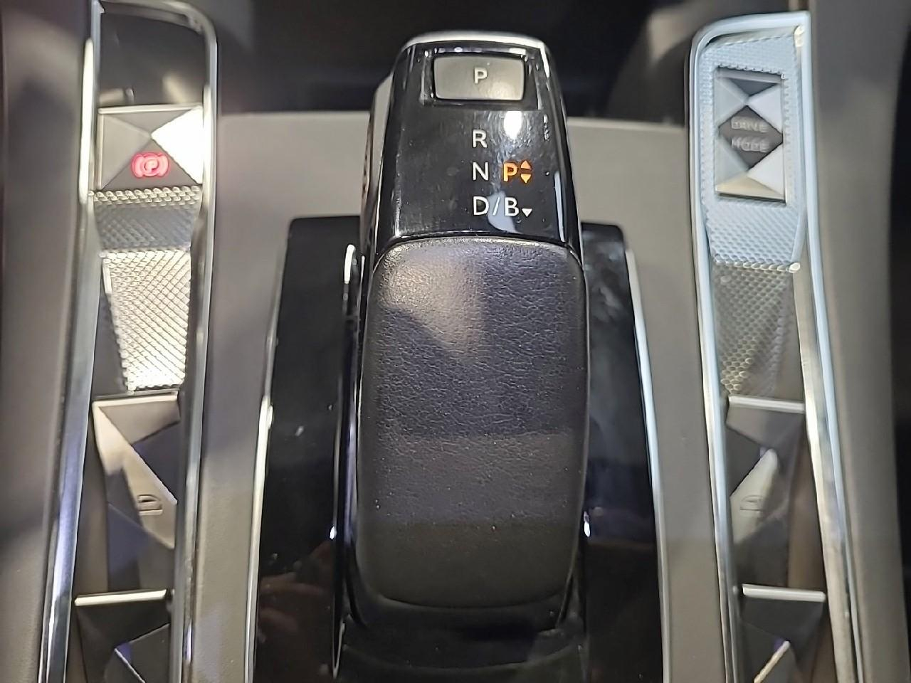Ds Ds 7 crossback hybride rechargeable e-tense 225 eat8 opera — photo 17