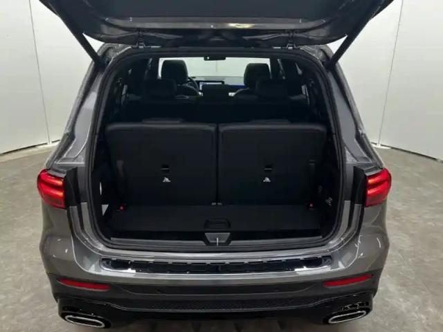 Mercedes Glb 200 d amg line — photo 16
