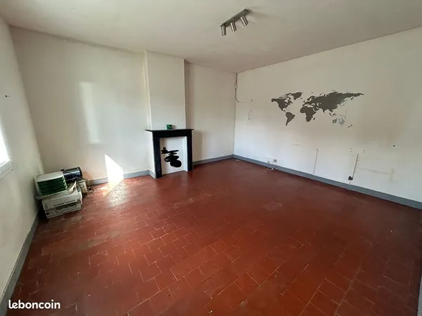 Local 25 m² MERCATEL