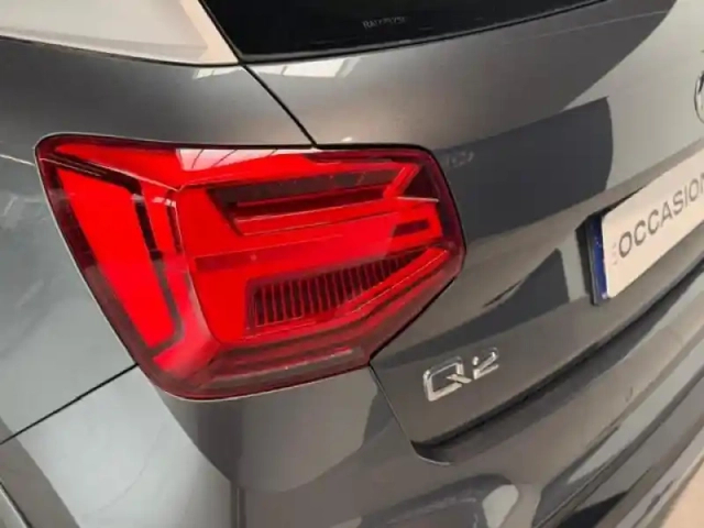 Audi Q2 35 tfsi 150ch s line s tronic 7 — photo 10
