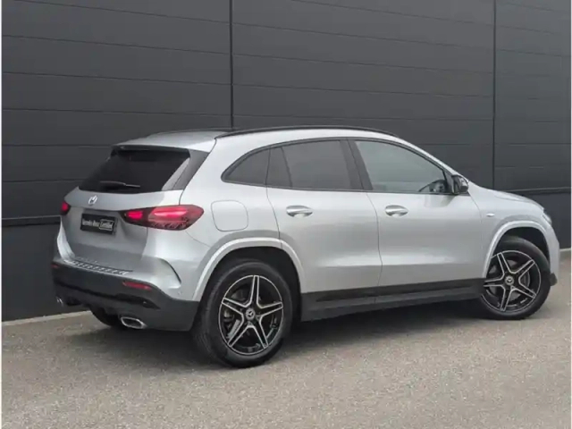 Mercedes Gla 250 e hybrid — photo 5