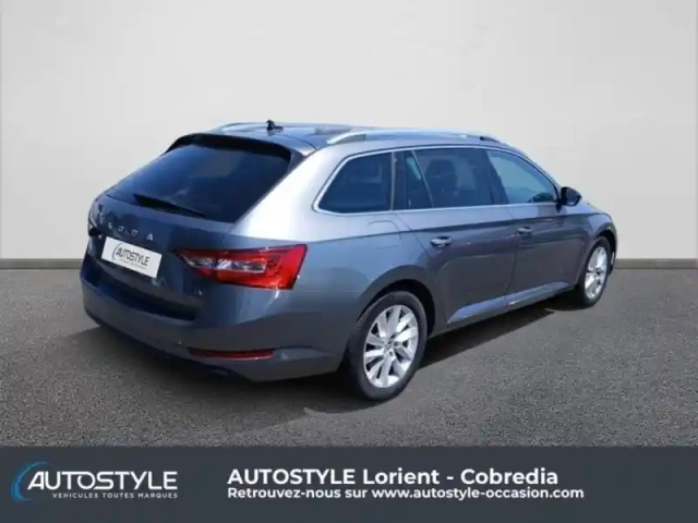 Skoda Superb combi 1.4 tsi phev 218ch business dsg6 — photo 7