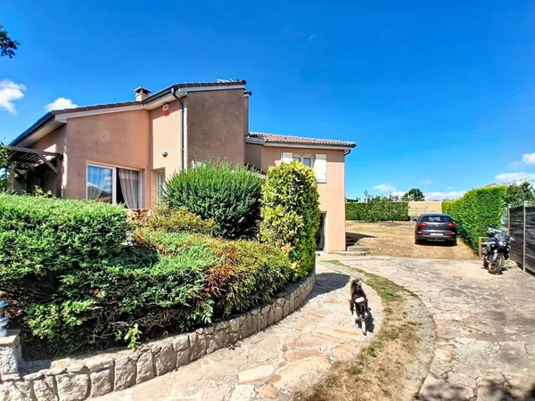 Maison prête à habiter, 124m², 3 chambres, bureau, garage...