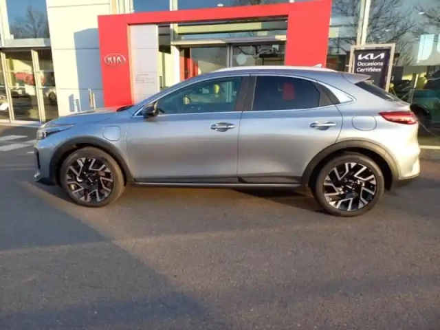 Kia Xceed 1.6 gdi 141ch phev lounge dct6 — photo 8