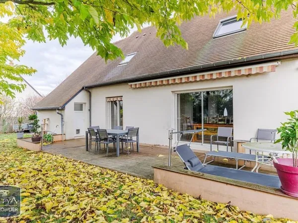 Maison Vente Luynes 8p 190m² 449000€
