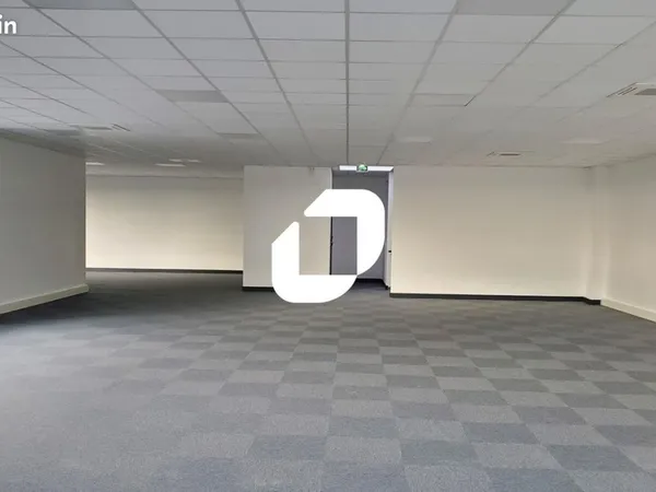 Bureaux 486 m²