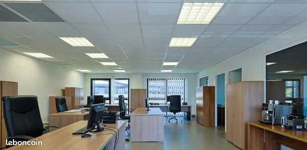 Bureaux 15, 75 ou 90 m² Six Fours Les Plages
