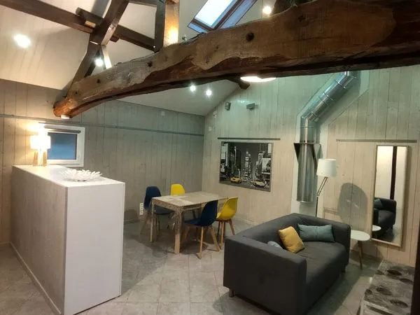Maison en pierre de plain-pied avec jardin clos - Le Cellier - 3 pièces - 60 m²