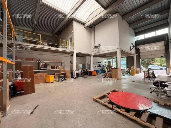 Local d'activité 342 m²