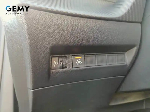 Peugeot 2008 puretech 130 s&amp;s eat8 — photo 33