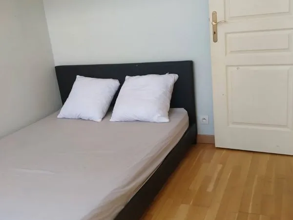 Chambre meublée à louer