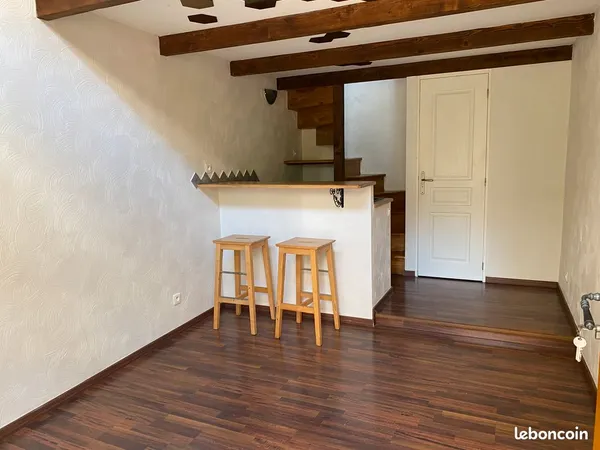 Appartement T1 Duplex - 20 m2 - Proche gare et tram