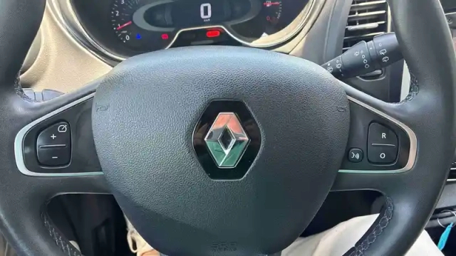 Renault Captur dci 90 energy — photo 51