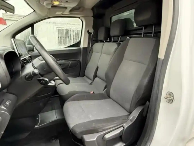 Toyota Proace city medium 100 d-4d business rc21 — photo 9