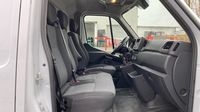 Renault Master F3500 L1H2 2.3 Blue dCi 135ch Confort Euro6 — photo 15
