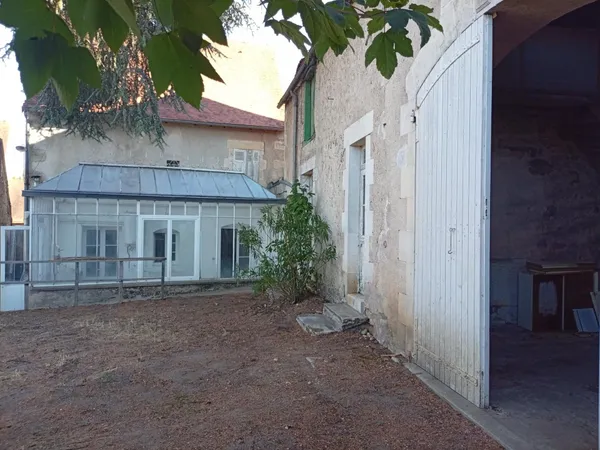 MAISON DE BOURG