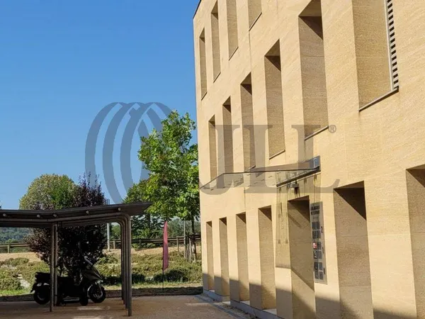 Bureaux 816 m²