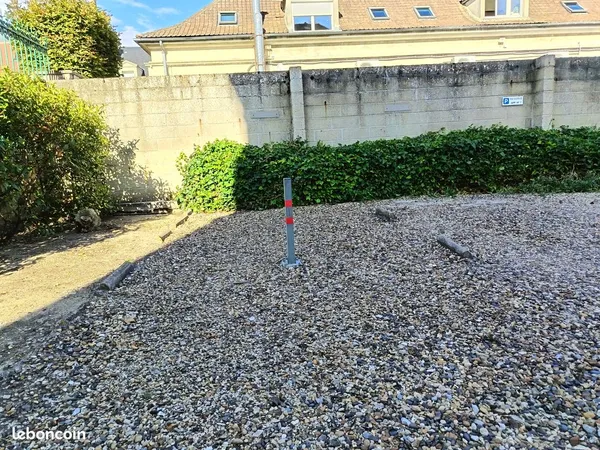 Place de parking - Compiègne proche gare