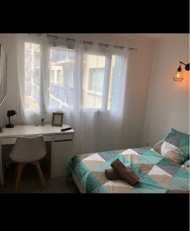 Chambre meublé en co