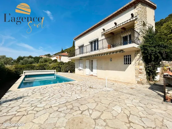 Maison de 135 m2 avec 935 m2 de terrain bas faron