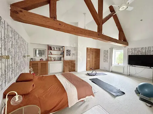 Maison 15 pièces 630 m²