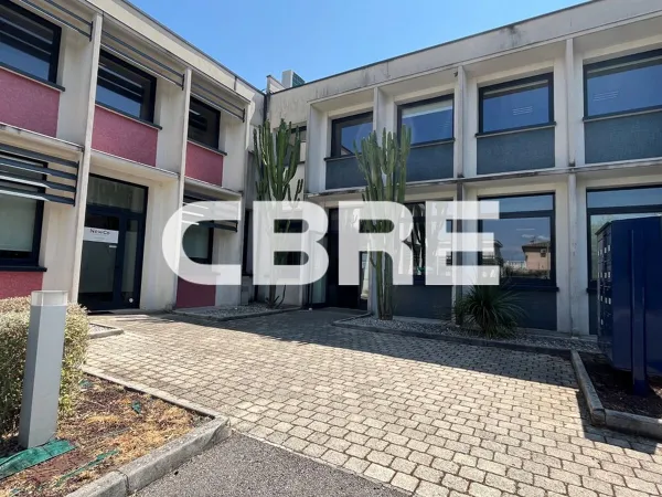 Local professionnel 189 m²