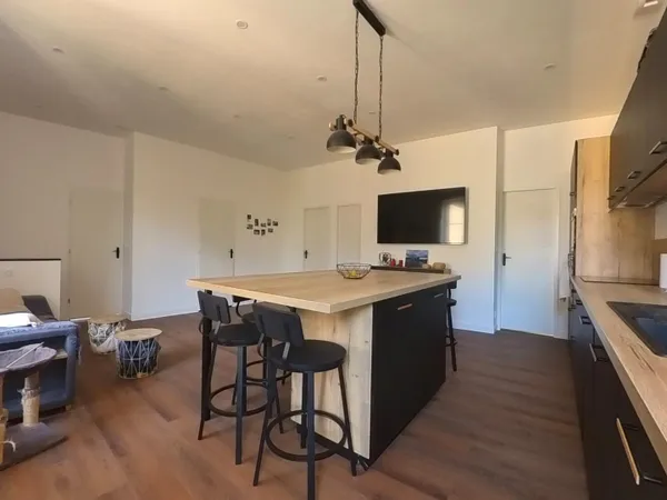 Appartement T4 entièrement rénové
