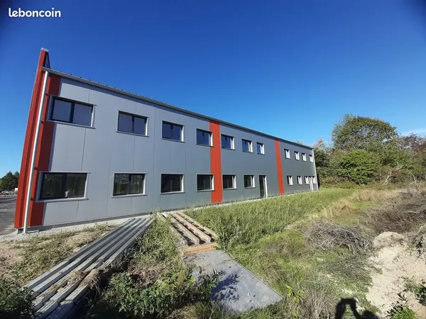 Bureaux 42 m² PAULX