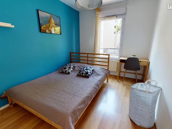 Chambre 5 pièces 76 m²