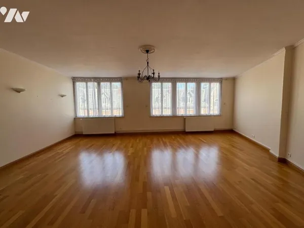 Appartement 5 pièces 146 m²