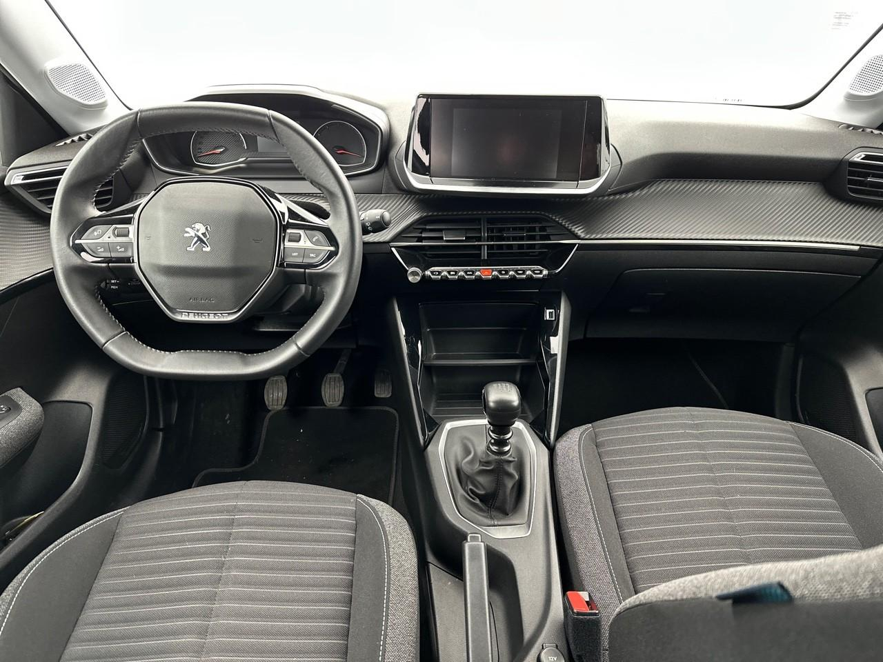 Peugeot 208 puretech 100 s&s bvm6 style — photo 11