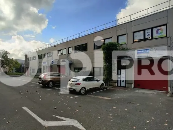 Local d'activité 219 m²