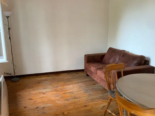 Appartement rénové dans maison de village