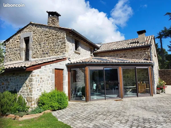 Maison/Mas ardéchois en pierre rénové secteur privilégié