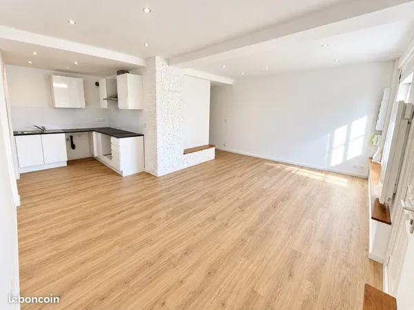 à louer - f3 neuf 57 m² - rez-de-chaussée - 2 chambres - parking privatif