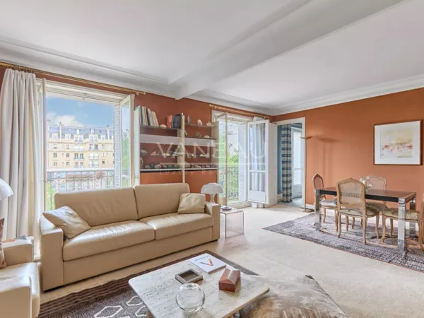 Paris XVe - Volontaires - Appartement en étage élevé