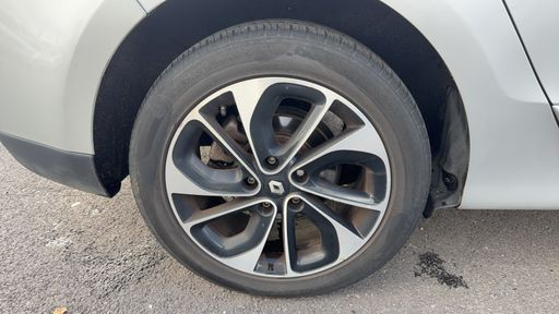 Renault Grand Scenic 1.6 dCi 130 - Bose Edition – 2015 – 131155 km – Diesel – Boîte Manuelle — photo 41