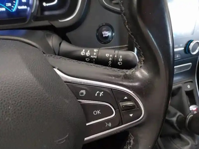 Renault Scenic blue dci 150 — photo 30