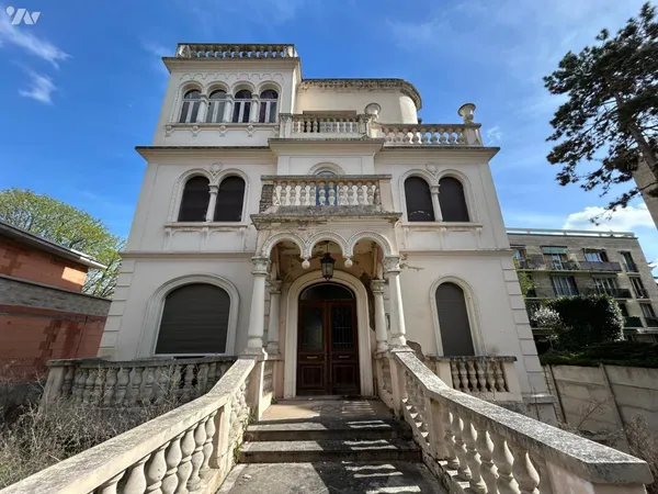 Vends hôtel particulier - 318.7 m² - 12 pièces - Saint-Cloud 92210
