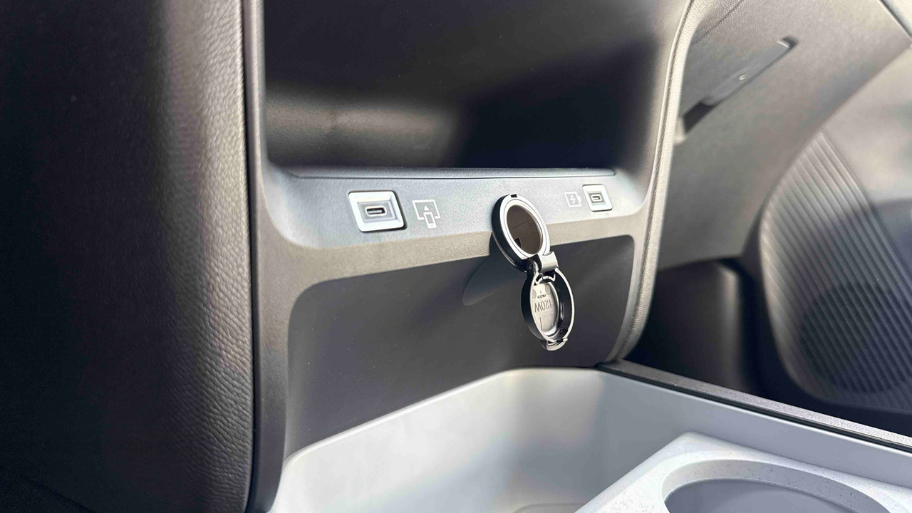 Citroen C5 Aircross Hybride 145 e-DCS6 — photo 22