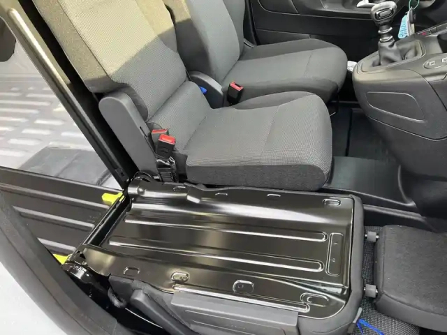 Peugeot Partner fourgon m 650 kg bluehdi 100 s&amp;s bvm6 — photo 19