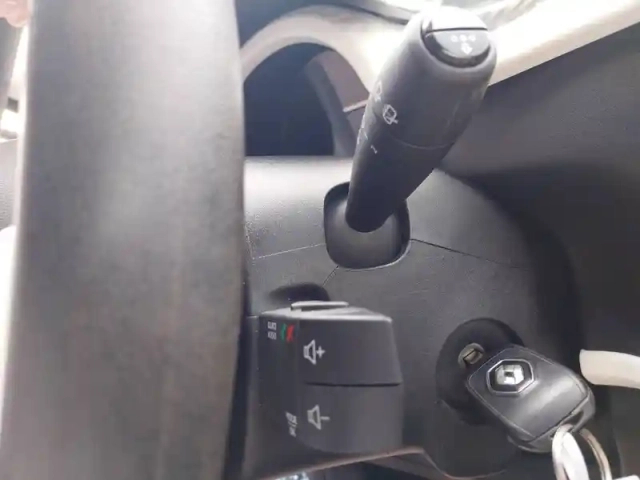 Renault Twingo iii sce 65 - 21 — photo 25