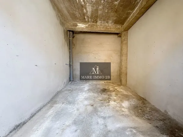 Garage de 14m² à Calenzana accès facile