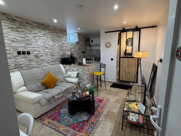 Appartement en maison / jardin 🪴 et cour