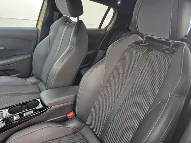 Peugeot 208 electrique 156 ch 54 kwh — photo 24