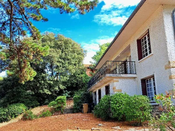 Maison 7 pièces 220 m²